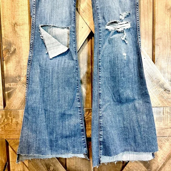 NWT Ariat High Rise Thea Flares Jeans Sz 27R - Picture 15 of 16